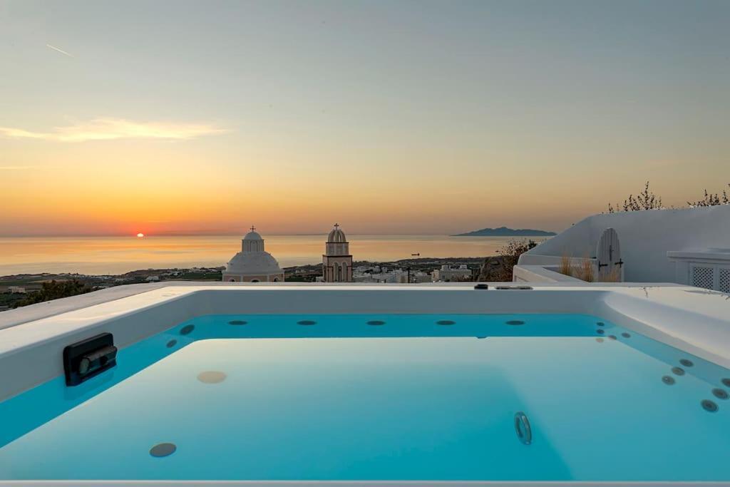 Aleanna Traditional Villa Fira Exterior photo