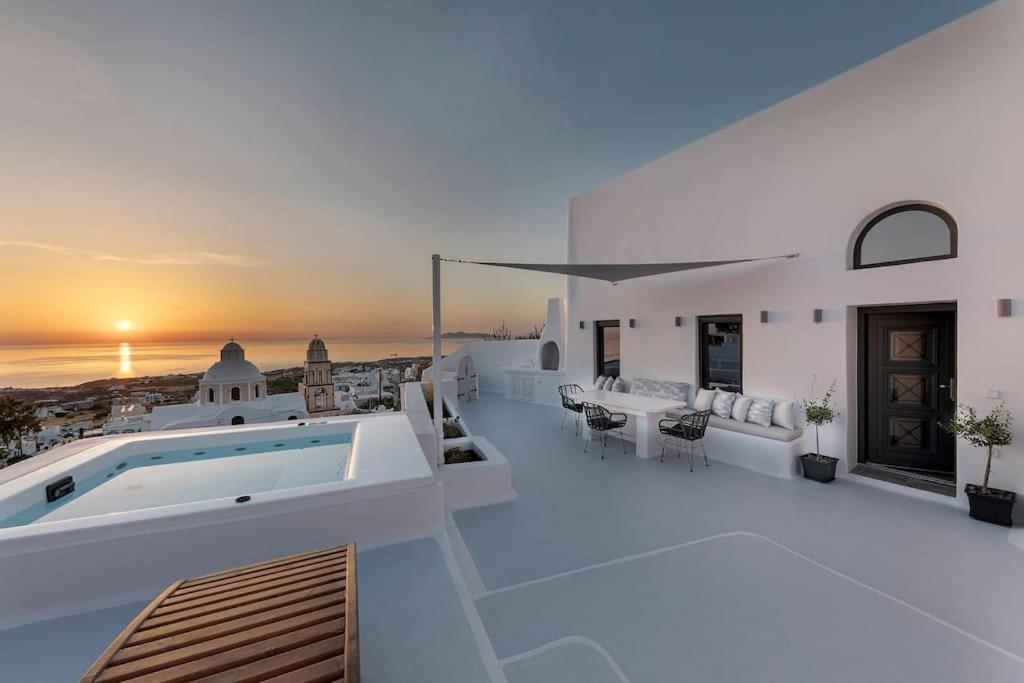 Aleanna Traditional Villa Fira Exterior photo