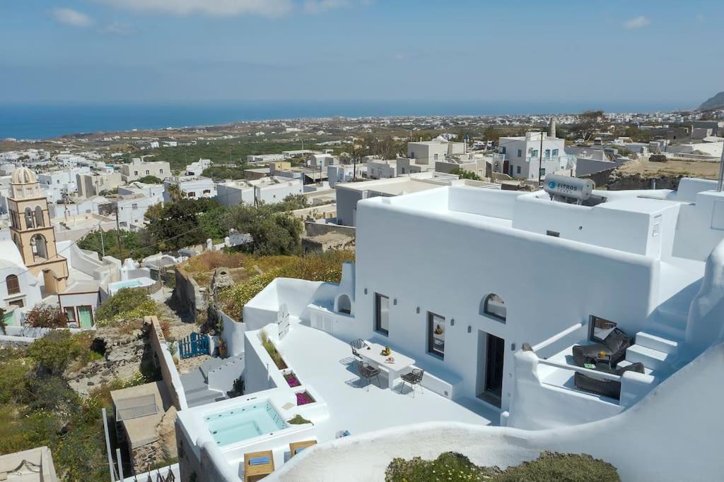 Aleanna Traditional Villa Fira Exterior photo
